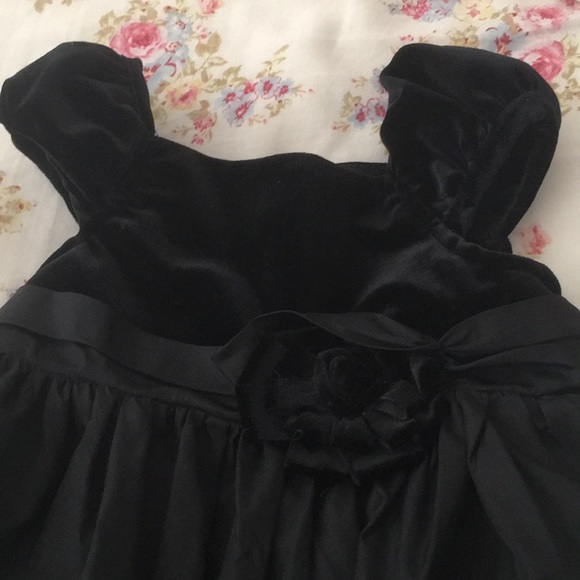 Black fancy dress - Picture 3 of 5